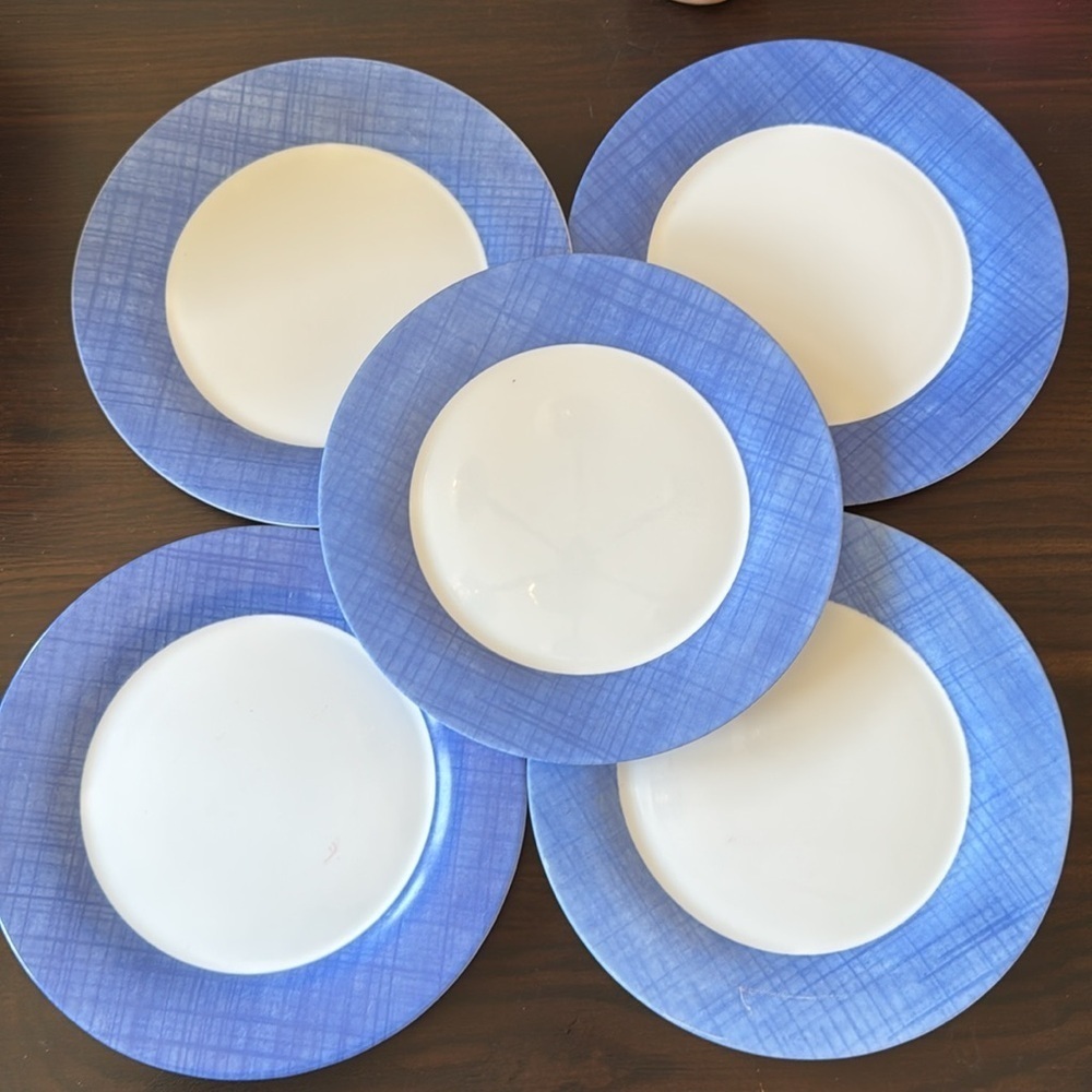 Five Arcopal France Dinner Plates - Picture 3 of 3